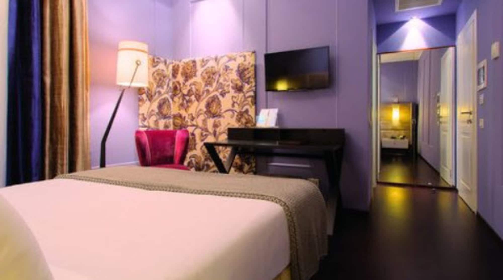 Stendhal Luxury Suites โรม ภายนอก รูปภาพ