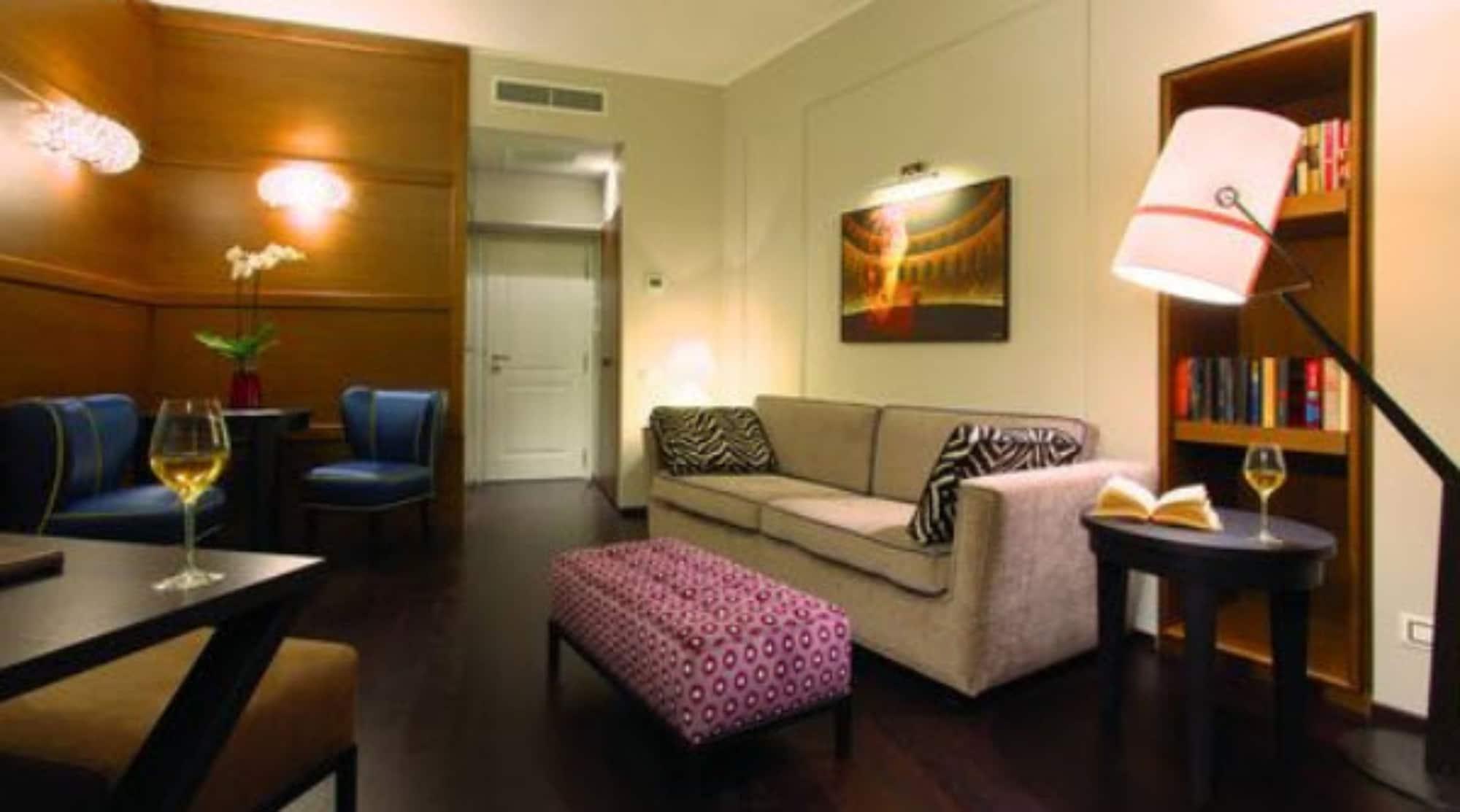 Stendhal Luxury Suites โรม ภายนอก รูปภาพ