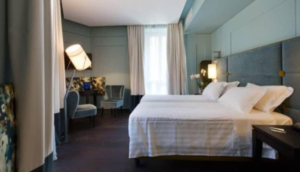 Stendhal Luxury Suites โรม ภายนอก รูปภาพ